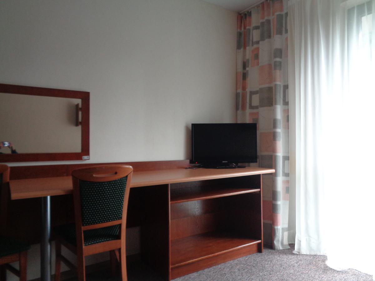 Ow Inter Piast Kalbornia - Z Wlasna Plaza Z Kapieliskiem I Przystania Dąbrówno Exterior foto